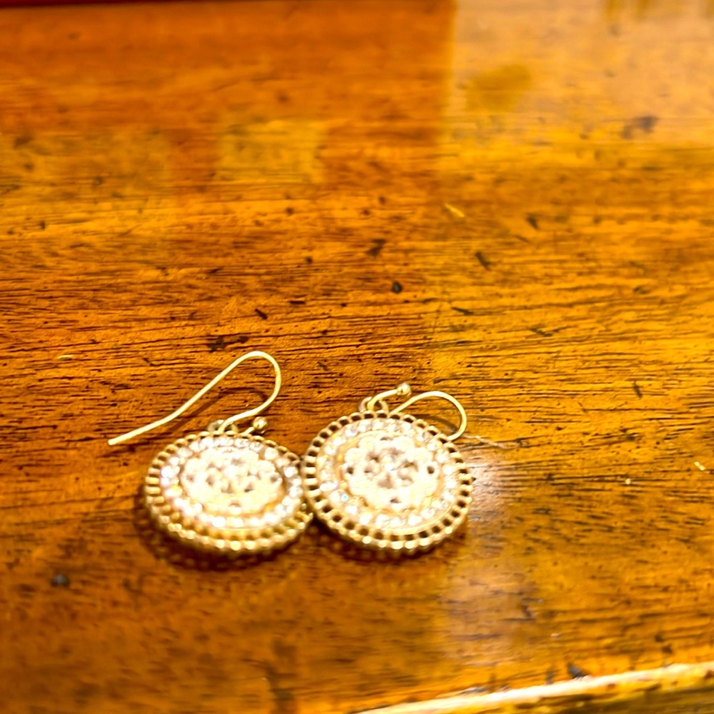 Gold color fashionable earrings
